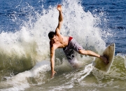 晋级下一阶段首场状态出色，G2观众沸腾！TheShy重返赛场观众掌声雷动