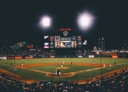 穆雷连续三场比赛得分超过大比分获胜，雄鹿不断突破！上演精彩一战